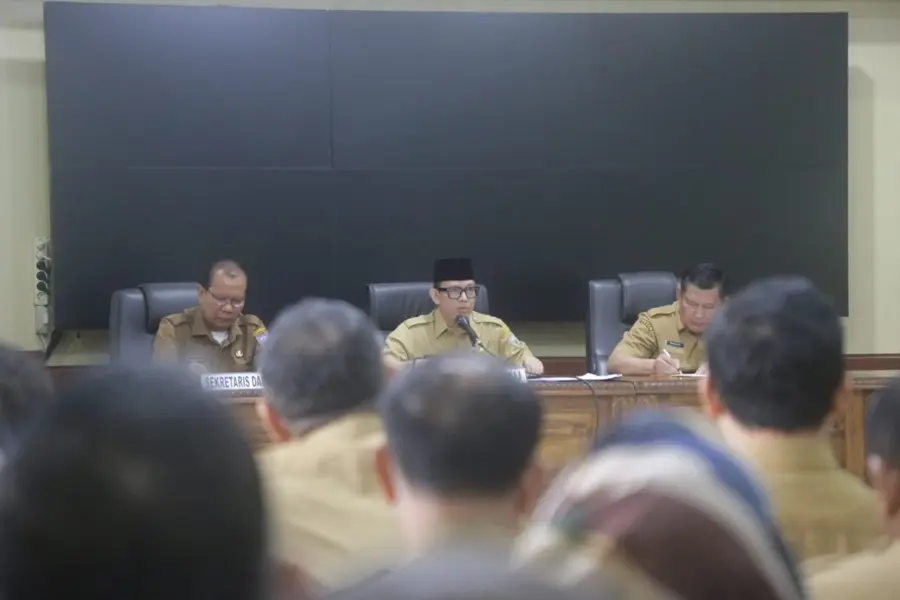 Rapat Staf Perdana Bupati dan Wakil Bupati OKU