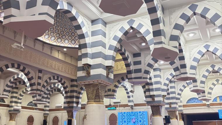 MASJID BLOK M SQUARE: OASIS SPIRITUAL DI TENGAH HIRUK-PIKUK KOTA METROPOLITAN