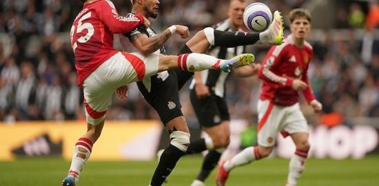 Newcastle United Bungkam Manchester United 4-1, Tembus Papan Atas Liga Inggris