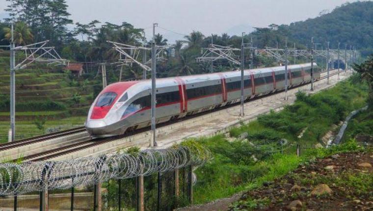 Danantara Ambil Alih Restrukturisasi Utang Proyek Whoosh