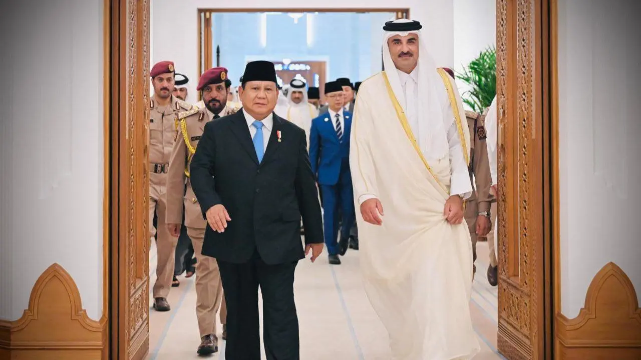 Presiden Prabowo Disambut Hangat Emir Qatar di Istana Amiri Diwan