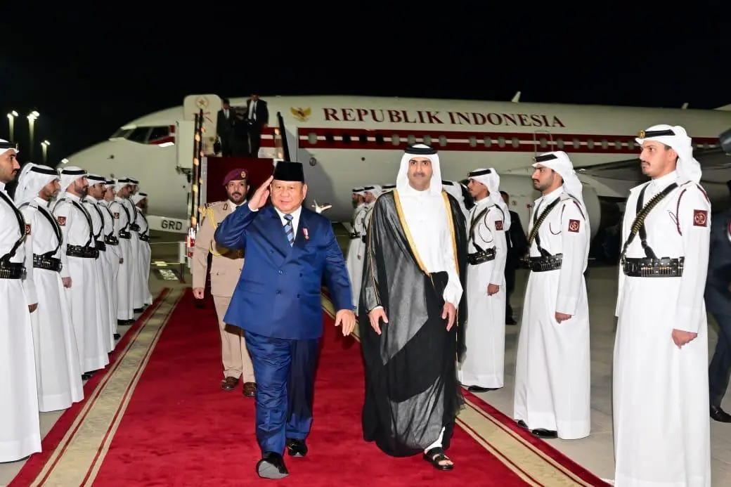 Presiden Prabowo Tiba di Doha untuk Kunjungan Resmi