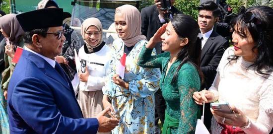 Warga Indonesia di Antalya Antusias Sambut Kedatangan Presiden Prabowo