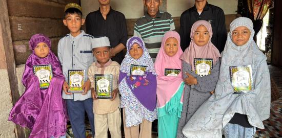 Cendikia Society dan IPPMMK Palu Tebar Iqra: Nyalakan Semangat Generasi Qur’ani di Menui Kepulauan