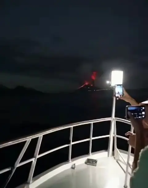 Status Anak Krakatau Siaga, KSOP Banten Keluarkan Peringatan untuk Pelayaran Selat Sunda