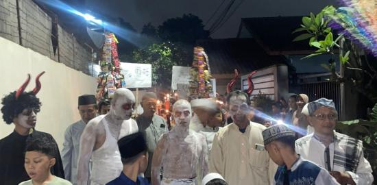 Pawai Obor Sambut Bulan Suci Ramadhan: Ratusan Warga Kampung Bubulak Padati Ruas Jalan Daan Mogot