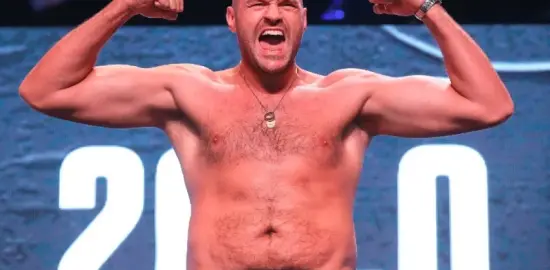 Tyson Fury Umumkan Comeback pada 2026, Dunia Tinju Kembali Bergemuruh