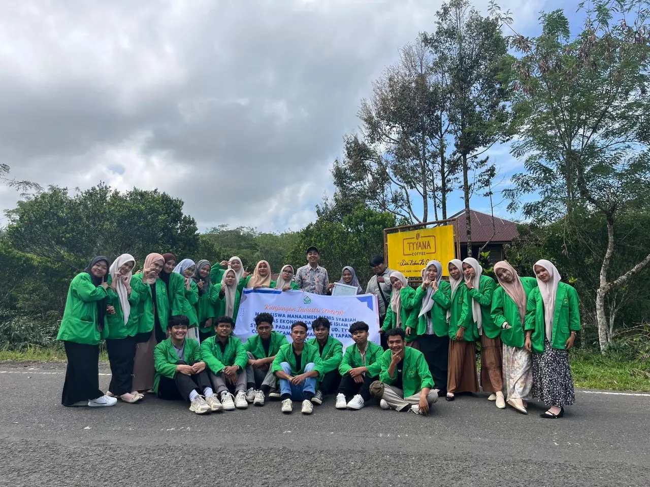 UIN Syahada Dorong Mahasiswa Kenali Ekonomi Lokal Lewat UMKM Tyyana Coffee