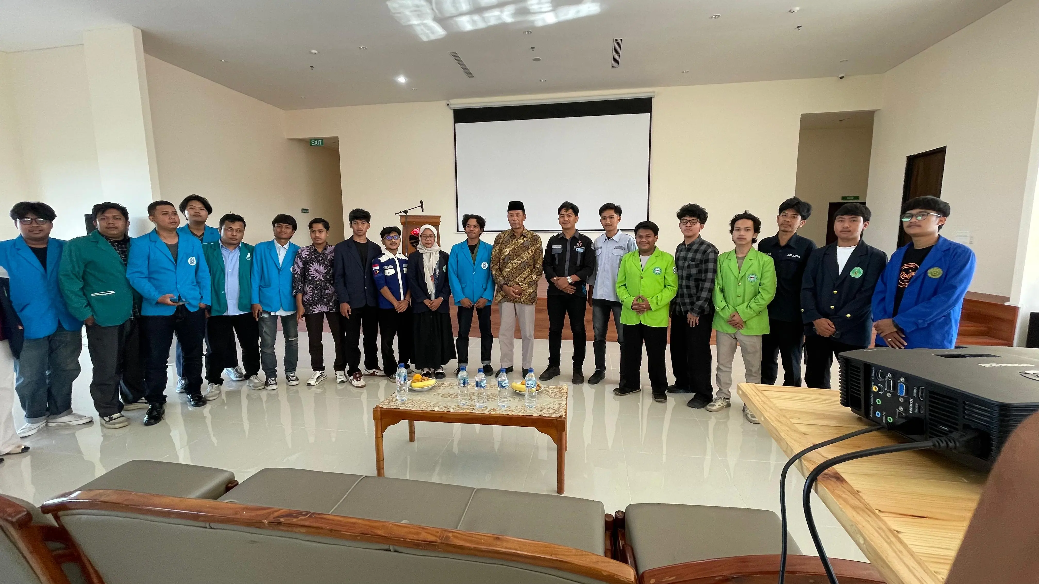 BEM Banten Bersatu Bersama BEM PTNU Wilayah Banten Serahkan Policy Brief Kepada Wamendiktisaintek Terkait Problematika KIP Kuliah di Banten