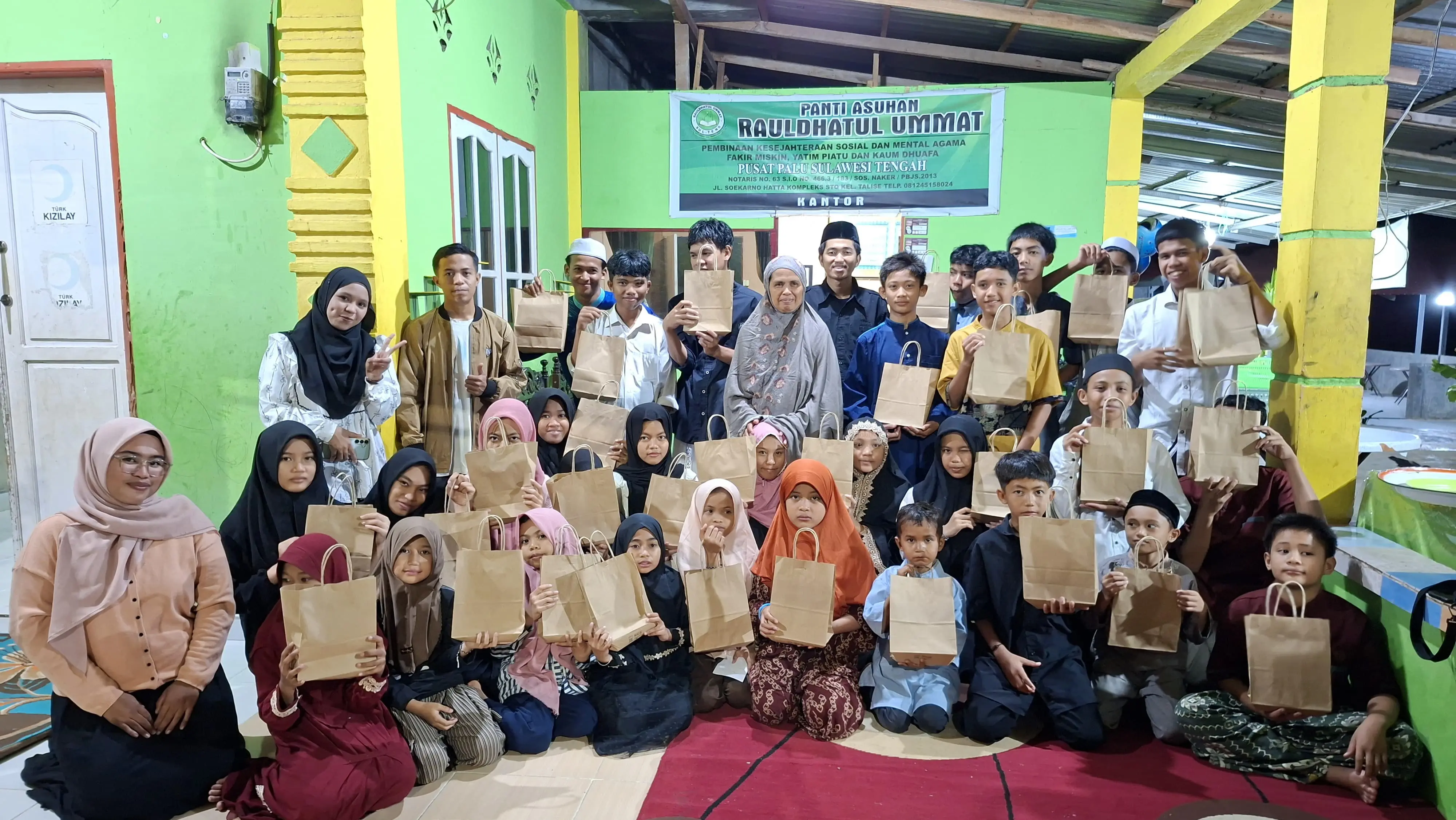 Cendekia Society.Id Tebar Semangat Pendidikan dan Kemanusiaan Lewat “Sedekah Ceria Ramadhan” di Panti Asuhan Raudatul Ummat Palu