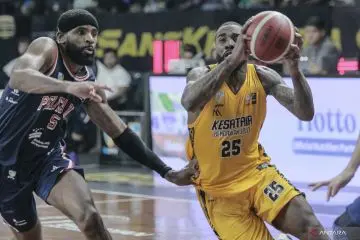Kesatria Bengawan Solo Tumbangkan Pemuncak Klasemen Pelita Jaya 84-71