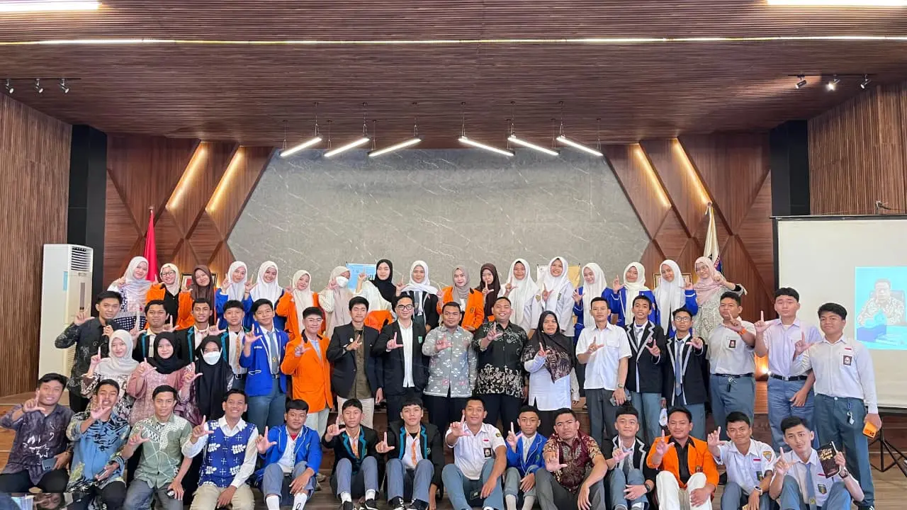 Cendekia Society ID Sukses Gelar Seminar Kearifan Lokal: Kamus Bergambar Bahasa Dampelas Jadi Ikhtiar Menjaga Bahasa Ibu di Tengah Kekosongan Regulasi