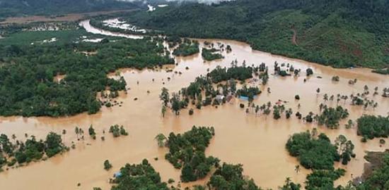 Cek Fakta : Video Banjir Morowali Hanyutkan Kontainer dan Alat Berat Beredar