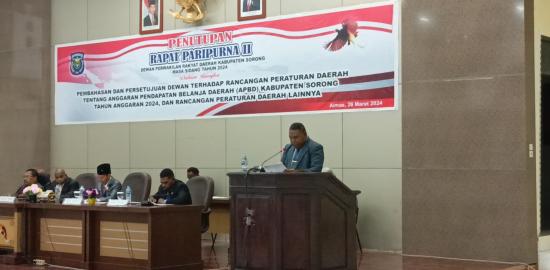 Soal Beredarnya Ucapan Selamat di MedSos, Nimbrod Sesa : "Kita Semua Harus Menunggu Keputusan Bapak Bupati"