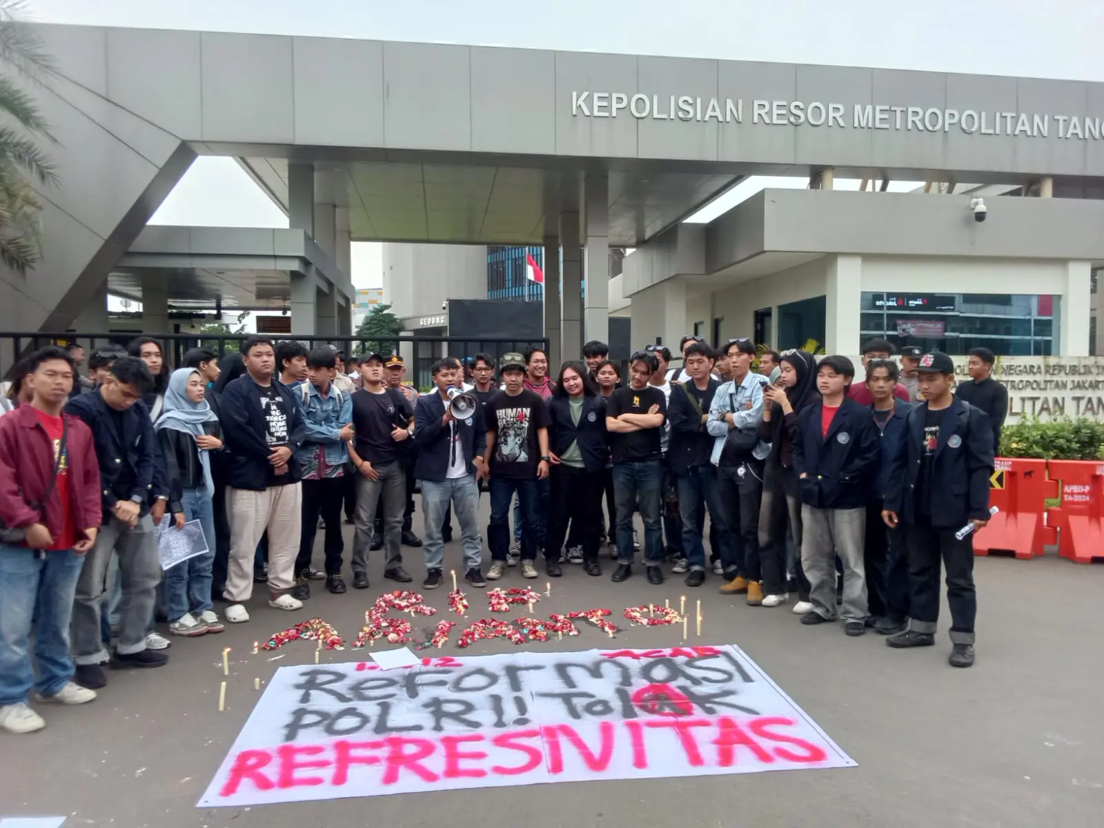 Tuntut Keadilan Untuk Arianto, BEM UMT Gelar Aksi Depan Polres Metro Tangerang Kota