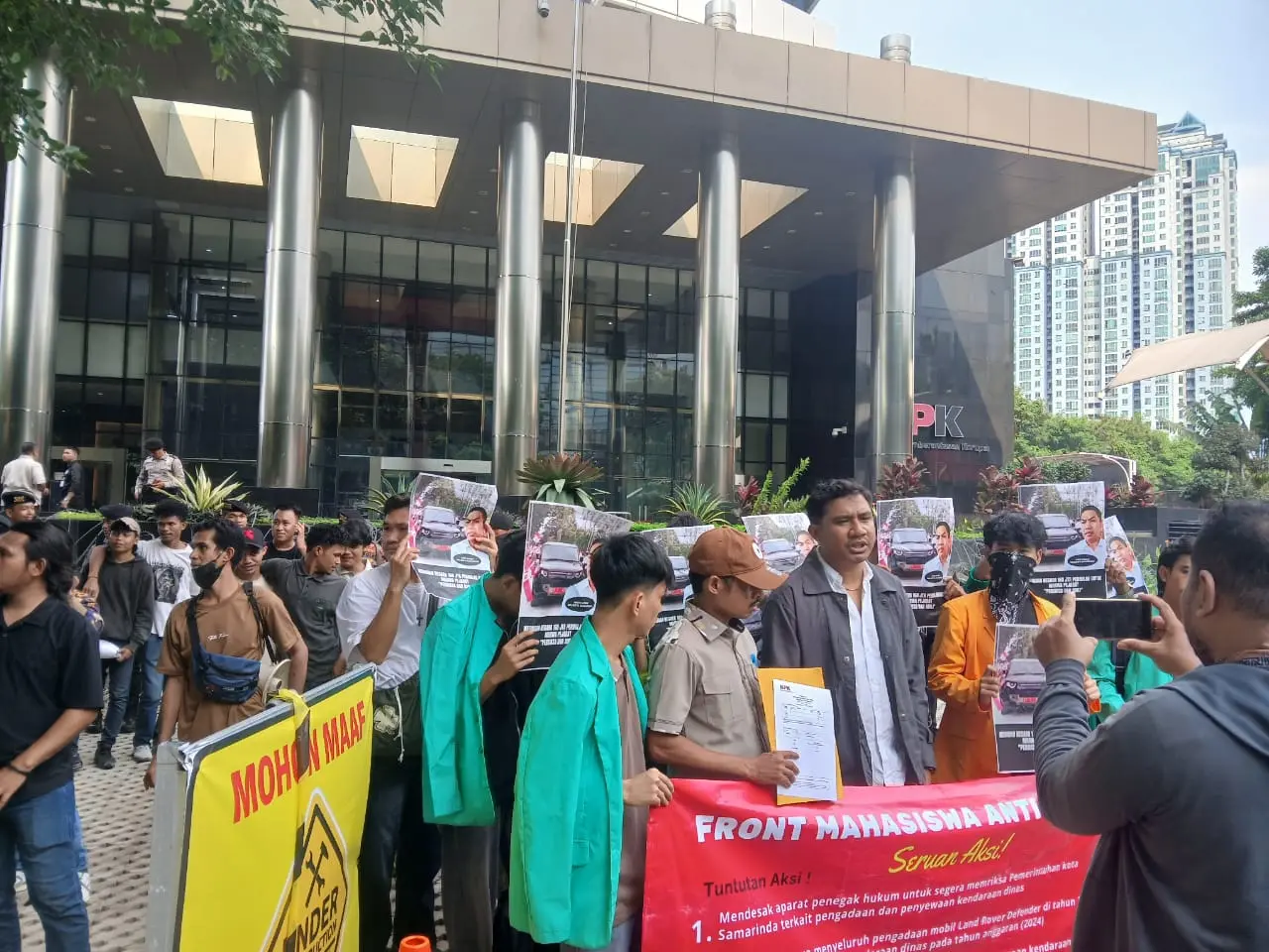 FMAK Gelar Aksi di Kantor KPK: Tuntut Segera Periksa Walikota Samarinda