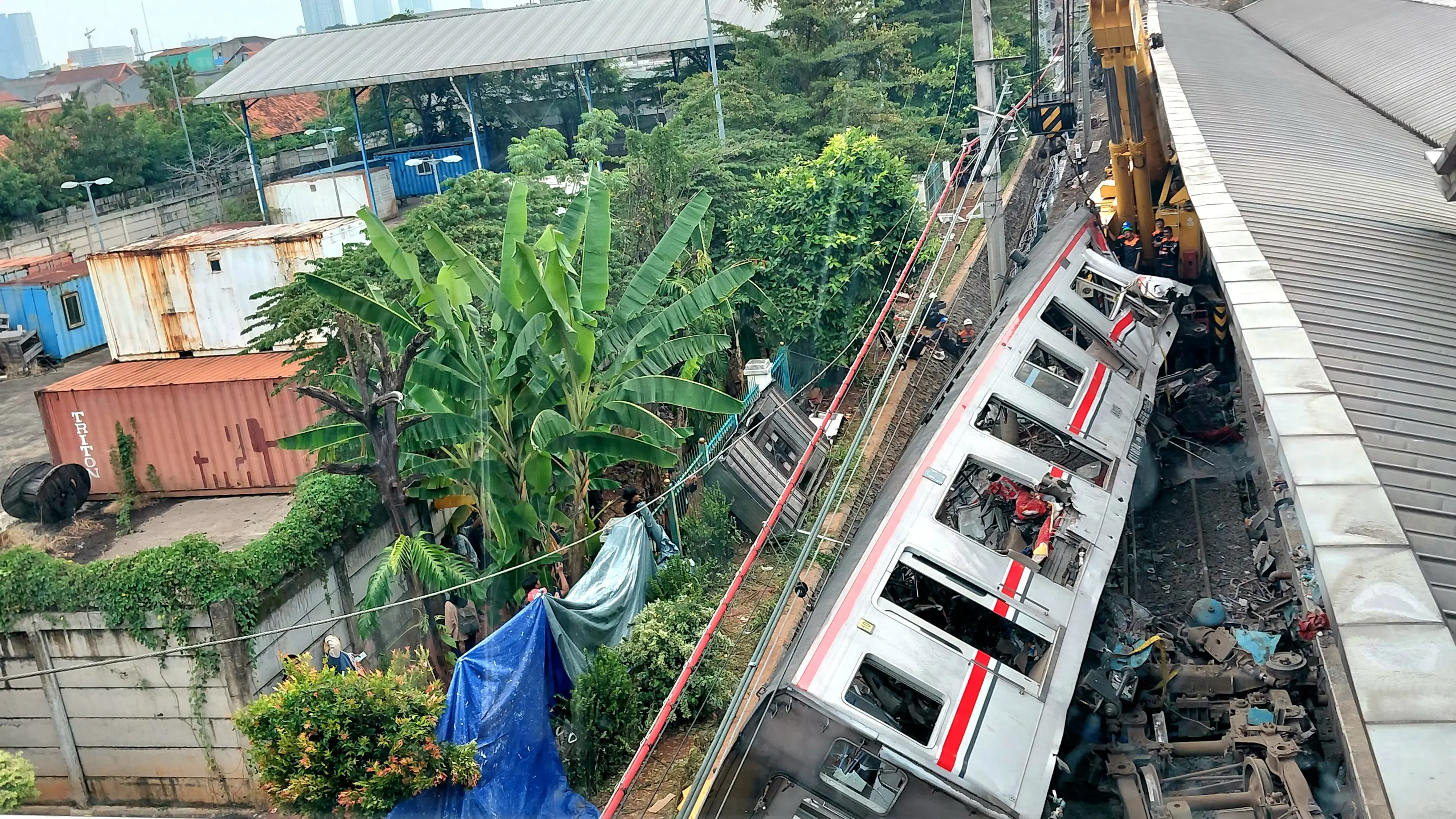 Evakuasi Sarana KRL Masih Berlangsung, Keselamatan Tetap Menjadi Prioritas