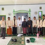Pererat Silaturahmi, Kelompok 16 KKN UIN SMH Banten Ikuti Pengajian Bulanan di Kampung Jaura