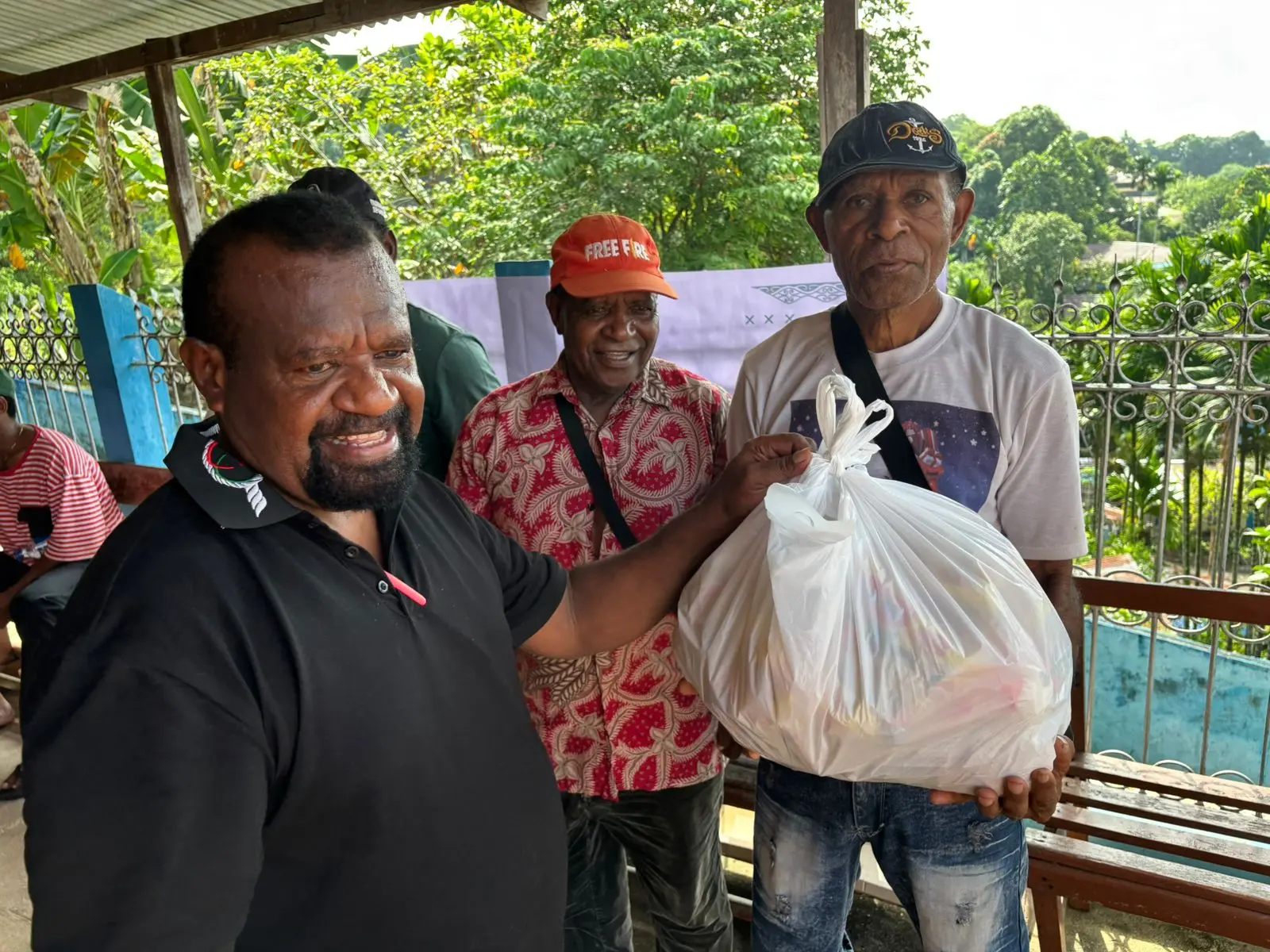 Kepala Suku Maybrat Kota Sorong Mengajak Warga Mendukung Program Presiden Prabowo Subianto