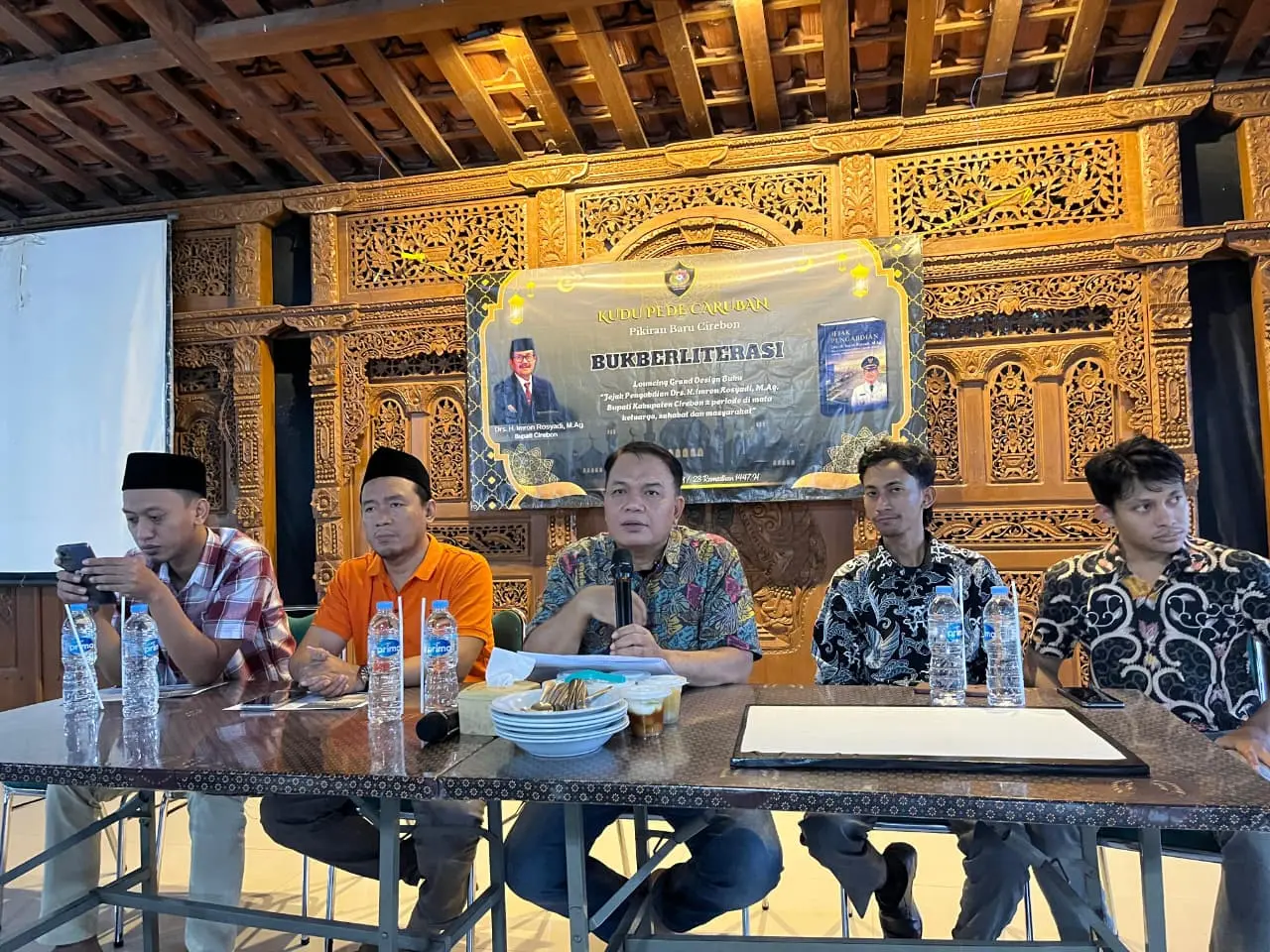 Kudu Pede Caruban (KPC) Gelar BukBerliterasi, Gandeng Komunitas Pegiat Literasi Cirebon Suarakan Isu Sosial