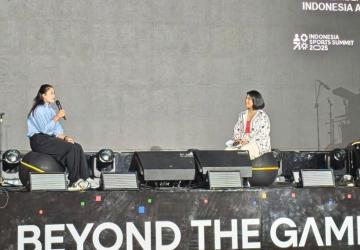 Desak Made Rita Ajak Kaum Muda Tekuni Panjat Tebing: “Olahraga Seru dan Aman”