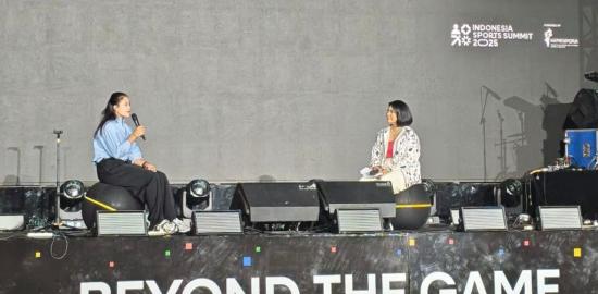 Desak Made Rita Ajak Kaum Muda Tekuni Panjat Tebing: “Olahraga Seru dan Aman”