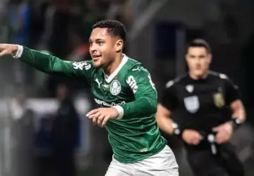 MU Incar Vitor Roque dari Palmeiras untuk Tambah Stok Striker