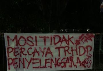 Spanduk "Mosi Tidak Percaya Terhadap Penyelenggara" Berserakan, Mahasiswa Gugat Integritas Penyelenggara Pemilu Tangerang