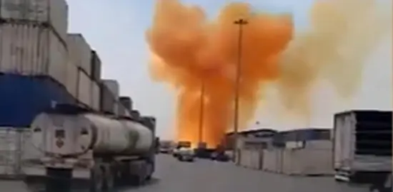 Ledakan Dahsyat Guncang Pelabuhan Shahid Rajaei, Iran: 14 Tewas dan Ratusan Terluka