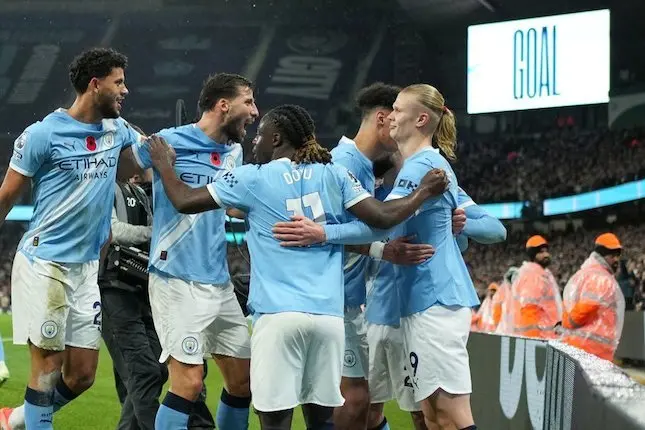Manchester City Bungkam Liverpool 3-0 di Etihad