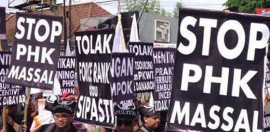 Ancaman PHK Massal Makin Nyata: Desakan Evaluasi Menteri, Alarm Demo, dan Viralnya Curhatan Karyawan di Media Sosial