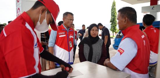 Komisaris Utama Pertamina Patra Niaga Tinjau Langsung Keamanan Pasokan BBM Dan LPG di Maluku Utara