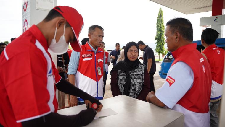 Komisaris Utama Pertamina Patra Niaga Tinjau Langsung Keamanan Pasokan BBM Dan LPG di Maluku Utara