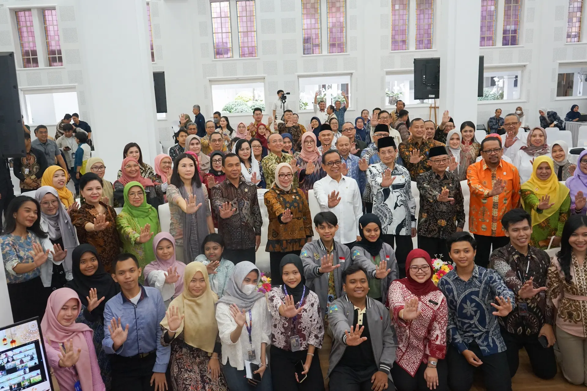 Menkomdigi Mengajak Orang Tua Dampingi Anak di Ruang Digital selama Ramadan