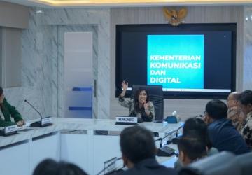Batasi Akses Medsos Anak, Menkomdigi: Hidupkan Lagi Tayangan TV yang Mendidik!