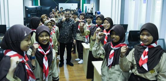 Siapkan Talenta Digital Sejak Dini, Komdigi Latih Siswa SD Visual Coding