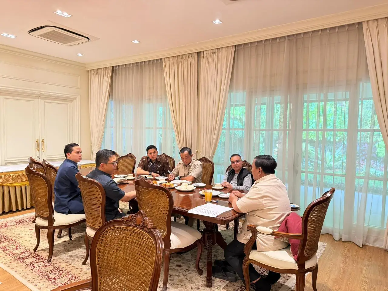 Presiden Prabowo Bahas Pemulihan Pascabencana dan Penugasan Awal Tahun di Widya Chandra