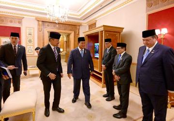 Putra Mahkota Brunei Jemput Presiden Prabowo Menuju Istana Nurul Iman