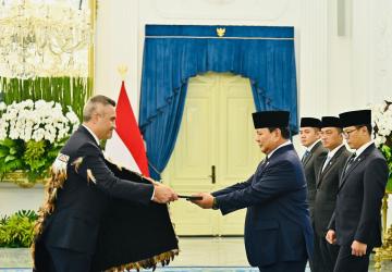 Presiden Prabowo Terima Surat Kepercayaan dari Delapan Duta Besar Negara Sahabat di Istana Merdeka