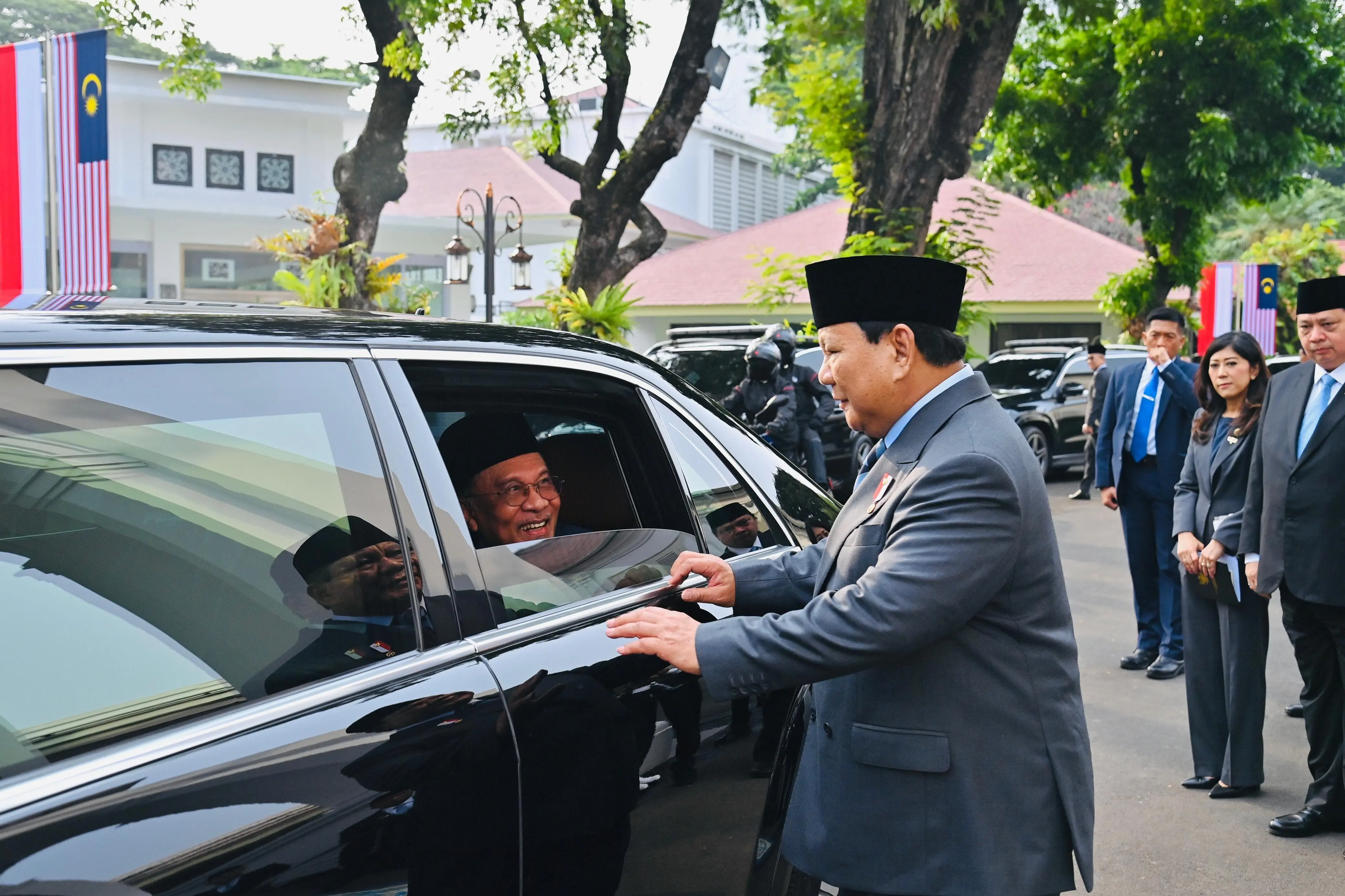 Kedekatan Presiden Prabowo dan PM Anwar Ibrahim