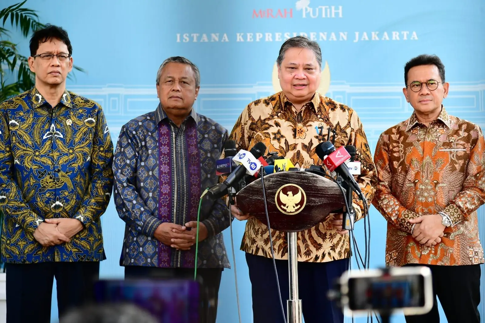 Kebijakan DHE Siap Berlaku, Presiden Prabowo Pastikan Ekspor Strategis Tetap Jalan