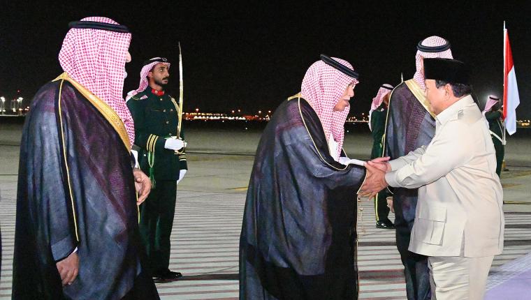 Tiba di Jeddah, Presiden Prabowo Dijadwalkan Bertemu Perdana Menteri Arab Saudi