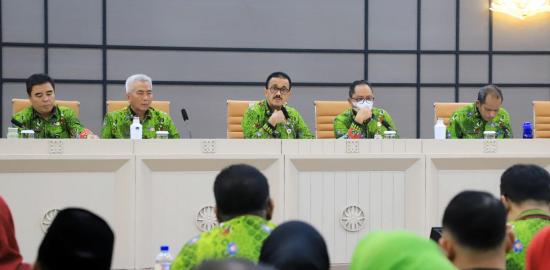 Anwar Minta Jajarannya Perketat Penggunaan AI dan Medsos