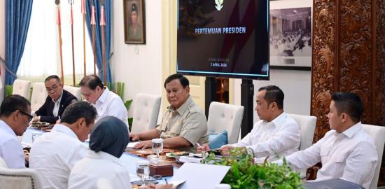 Pimpin Ratas, Presiden Prabowo Instruksikan Percepatan Pembangunan Kampung Nelayan Merah Putih