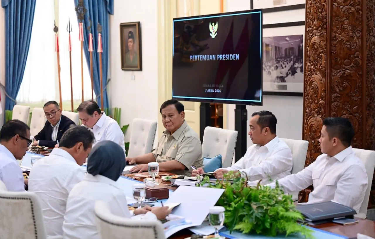 Pimpin Ratas, Presiden Prabowo Instruksikan Percepatan Pembangunan Kampung Nelayan Merah Putih
