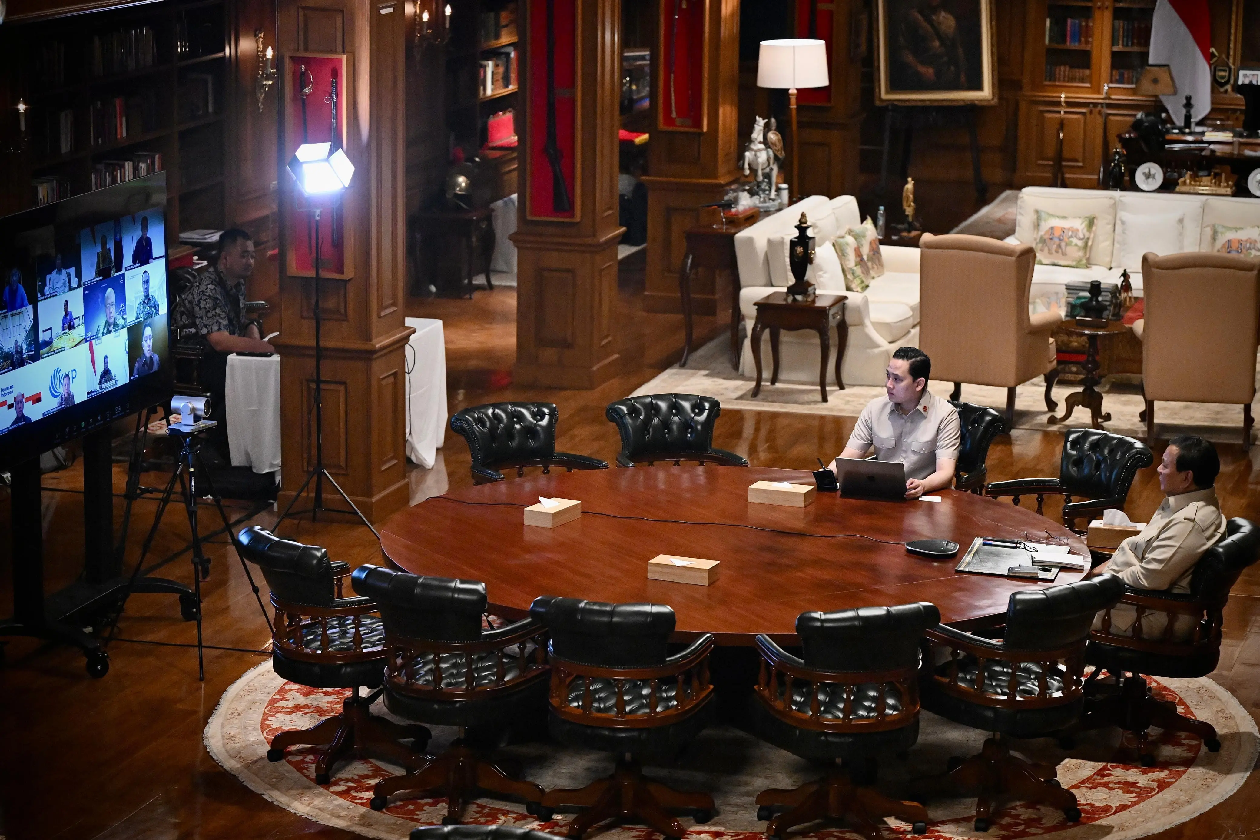 Presiden Prabowo Pimpin Rapat Terbatas Virtual Bahas Strategi Nasional