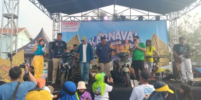 Karnaval GEAR ULTIMA Ramaikan Rancaekek, Yamaha Kenalkan Varian Baru Gear Ultima 125 Hybrid