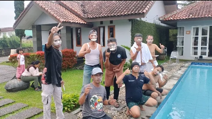 Keluarga Besar Radar Bandung Rayakan HUT ke-23 dengan Family Gathering