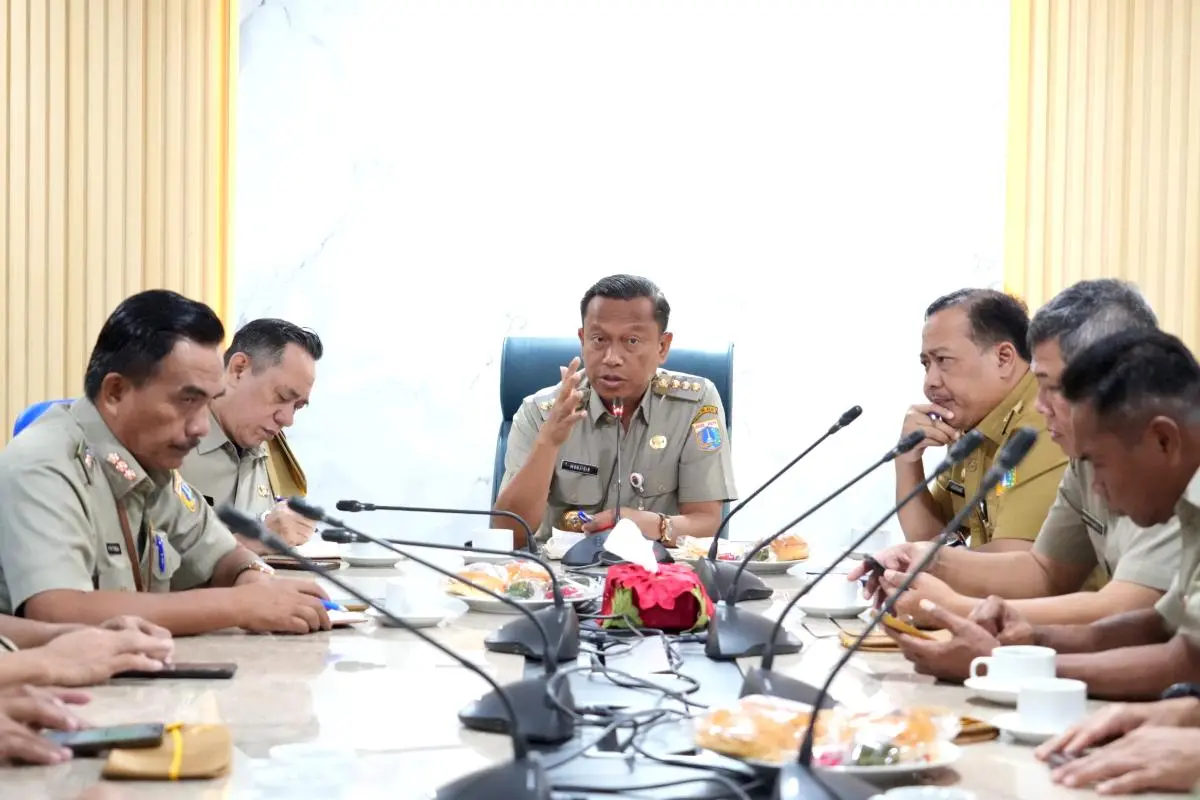 Wali Kota Jakarta Timur Minta OPD Pastikan Penyelesaian Laporan Melalui JAKI