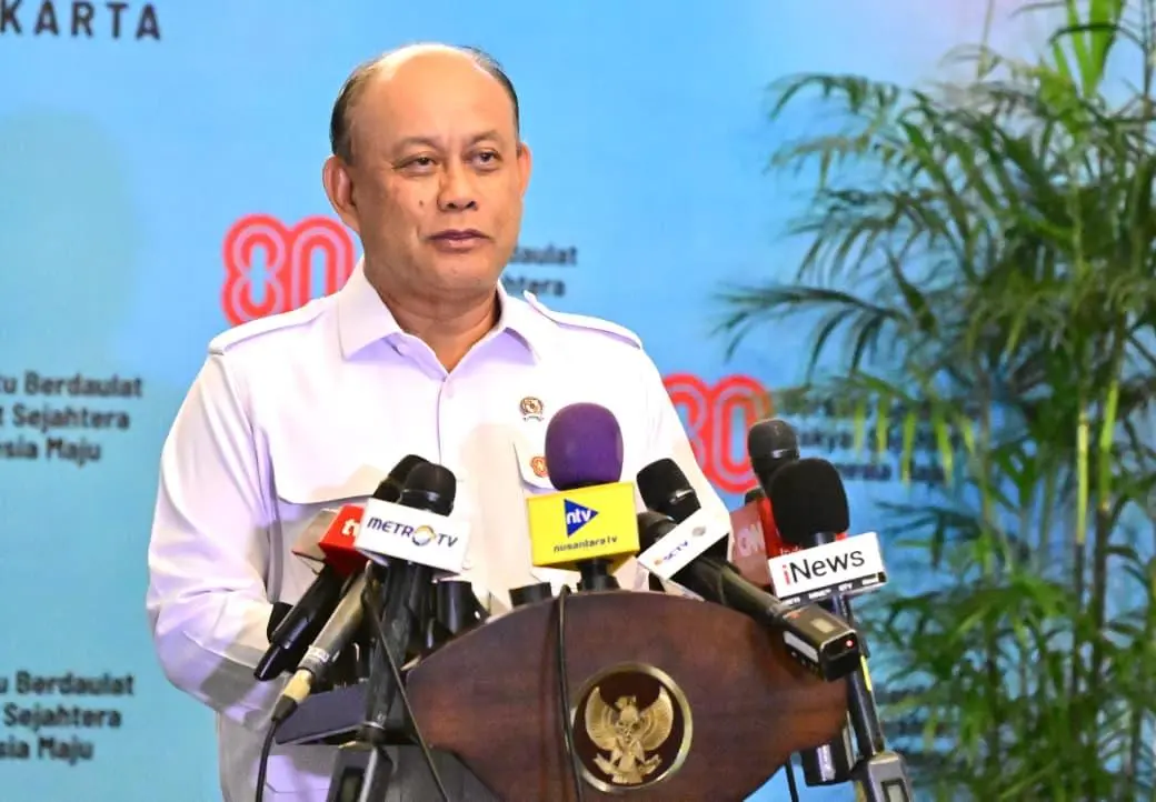 Hujan Tak Surutkan Semangat Pasukan Upacara Ikuti Gladi Kotor Rangkaian HUT RI di Istana